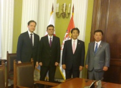 4. maj 2015. Potpredsednik Narodne skupštine Veroljub Arsić sa članovima delegacije Donjeg doma Parlamenta Japana